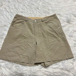 Isis active shorts